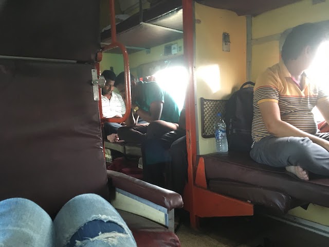 日本人とは圧倒的に違うインド人in列車