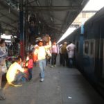 インドの列車事情、2000円差の列車旅。